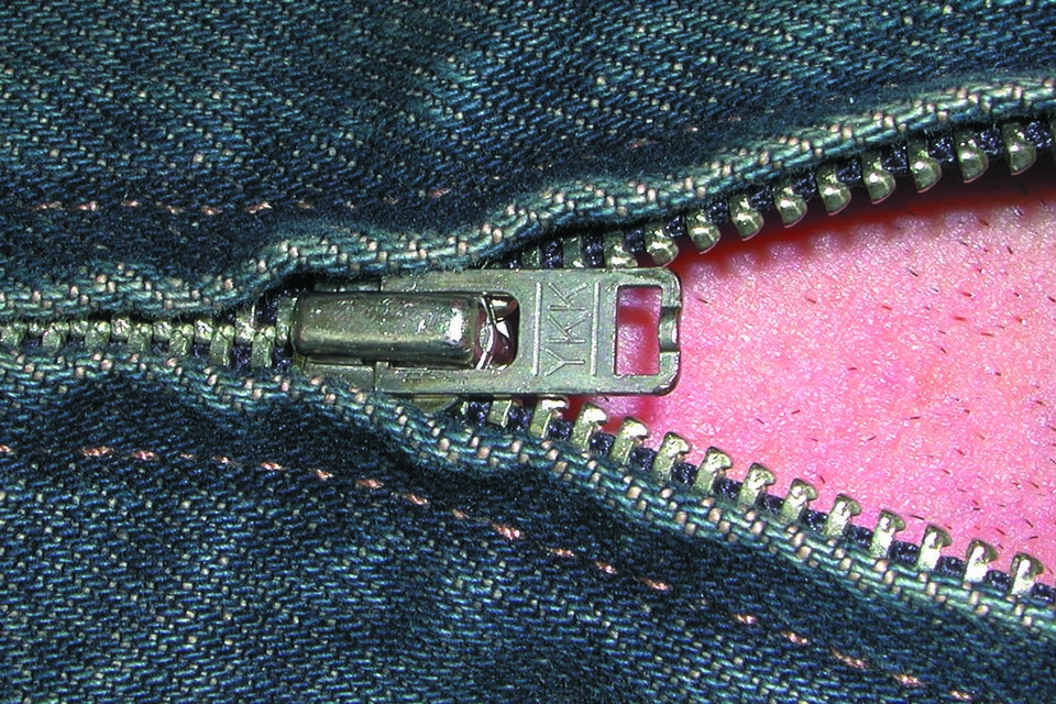 teeth trousers, Cell Project Space 2001 teeth trousers, Cell Project Space 2001